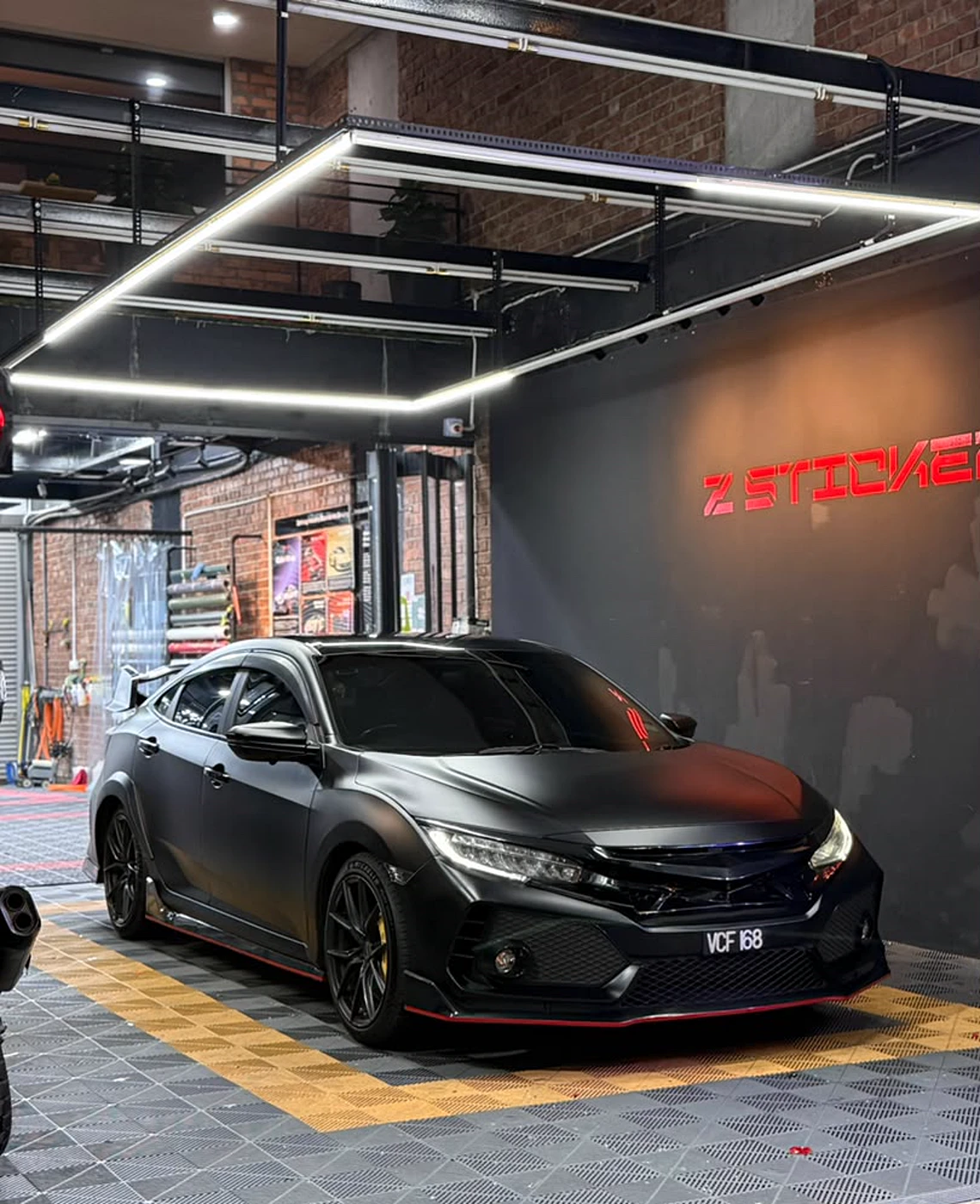 Matte black Honda Civic Type R by Z-Sticker