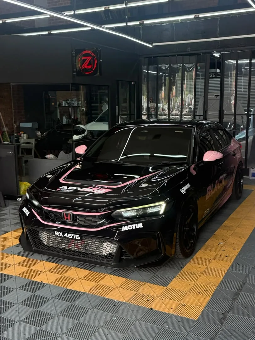 Pink and black BLACKPINK-themed wrap on a Honda Civic Type R by Z-Sticker