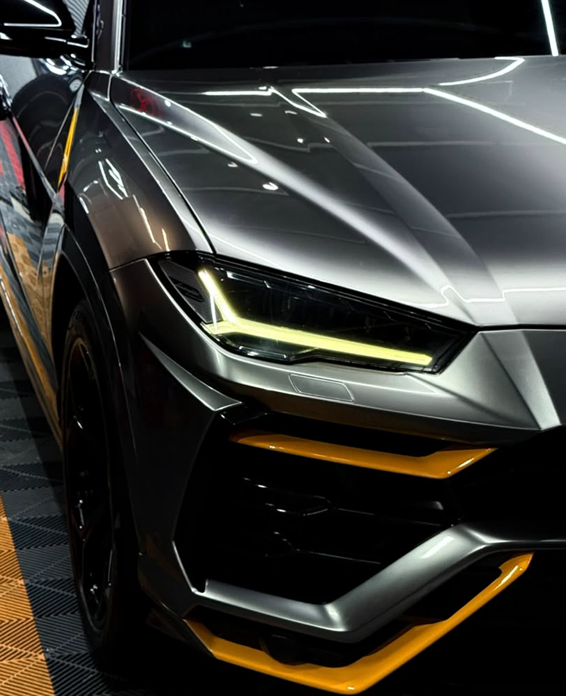 Lamborghini Urus front detail by Z-Sticker