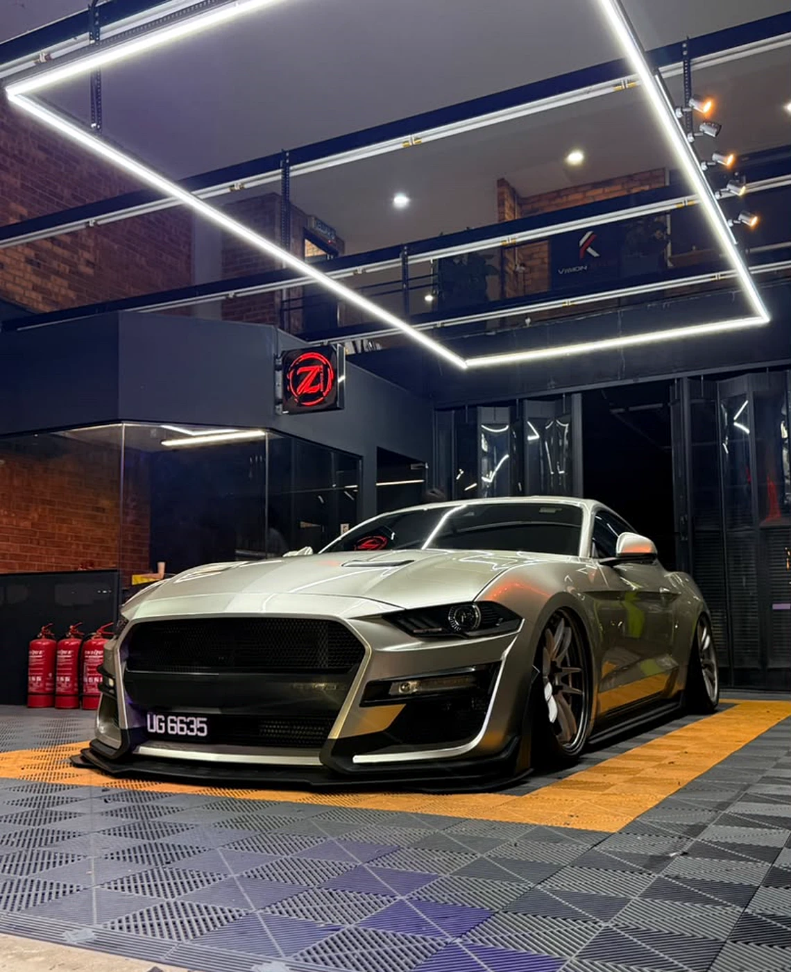 Ford Mustang with racing stripes by Z-Sticker