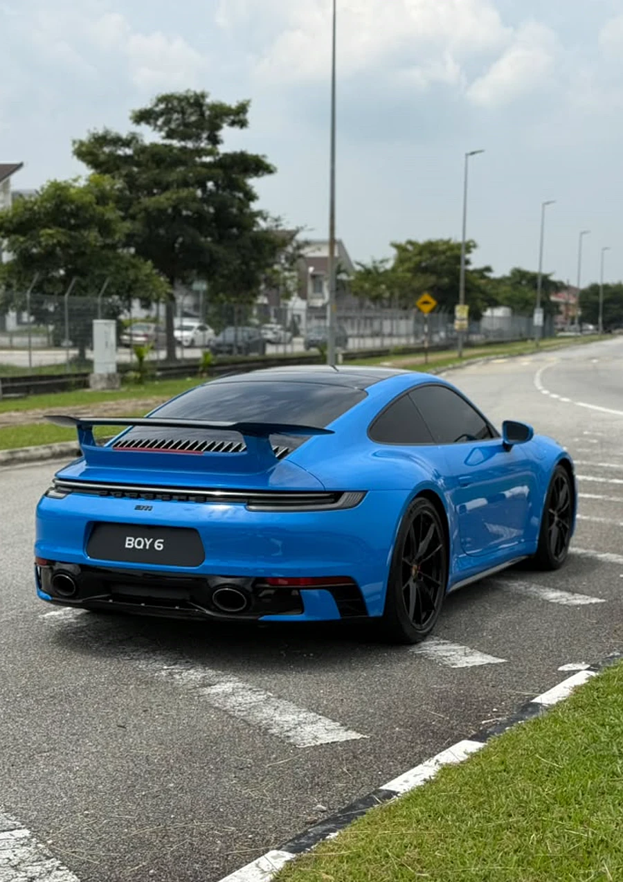 Paint protection film on a Porsche 911 by Z-Sticker